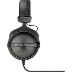 Beyerdynamic DT 770 PRO - 32 Ohm Mobile Mixing Headphones(Beyerdynamic Dt 770 Pro 32 Ohm Mobile Mixing Headphones) -Celestron Shop 1380725203 IMG 340651