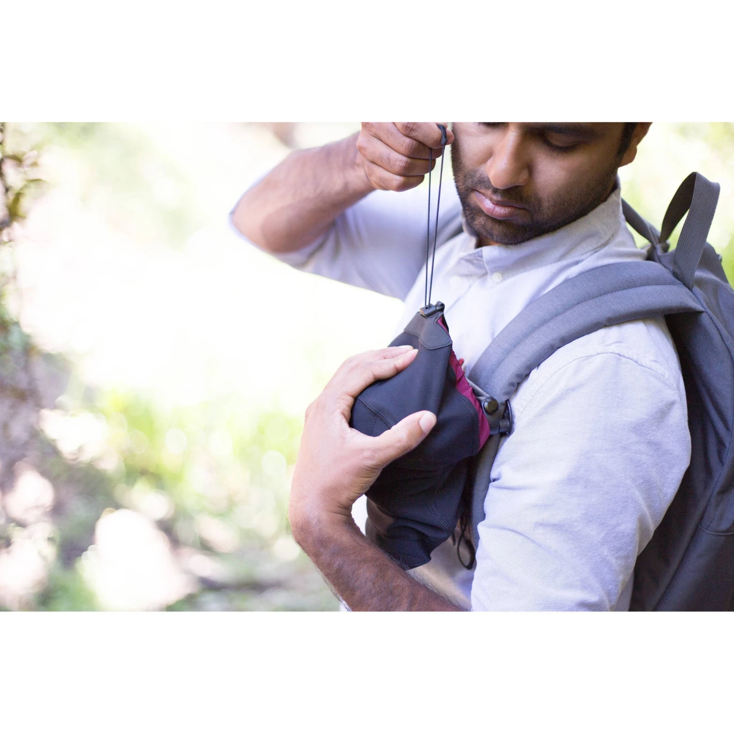 Peak Design Shell Medium Form-Fitting Rain And Dust Cover (Black)(Peak Design Shell Medium Form Fitting Rain And Dust Cover Black) 14 Peak Design Shell Medium Form-Fitting Rain And Dust Cover (Black)(Peak Design Shell Medium Form Fitting Rain And Dust Cover Black) - Image 14