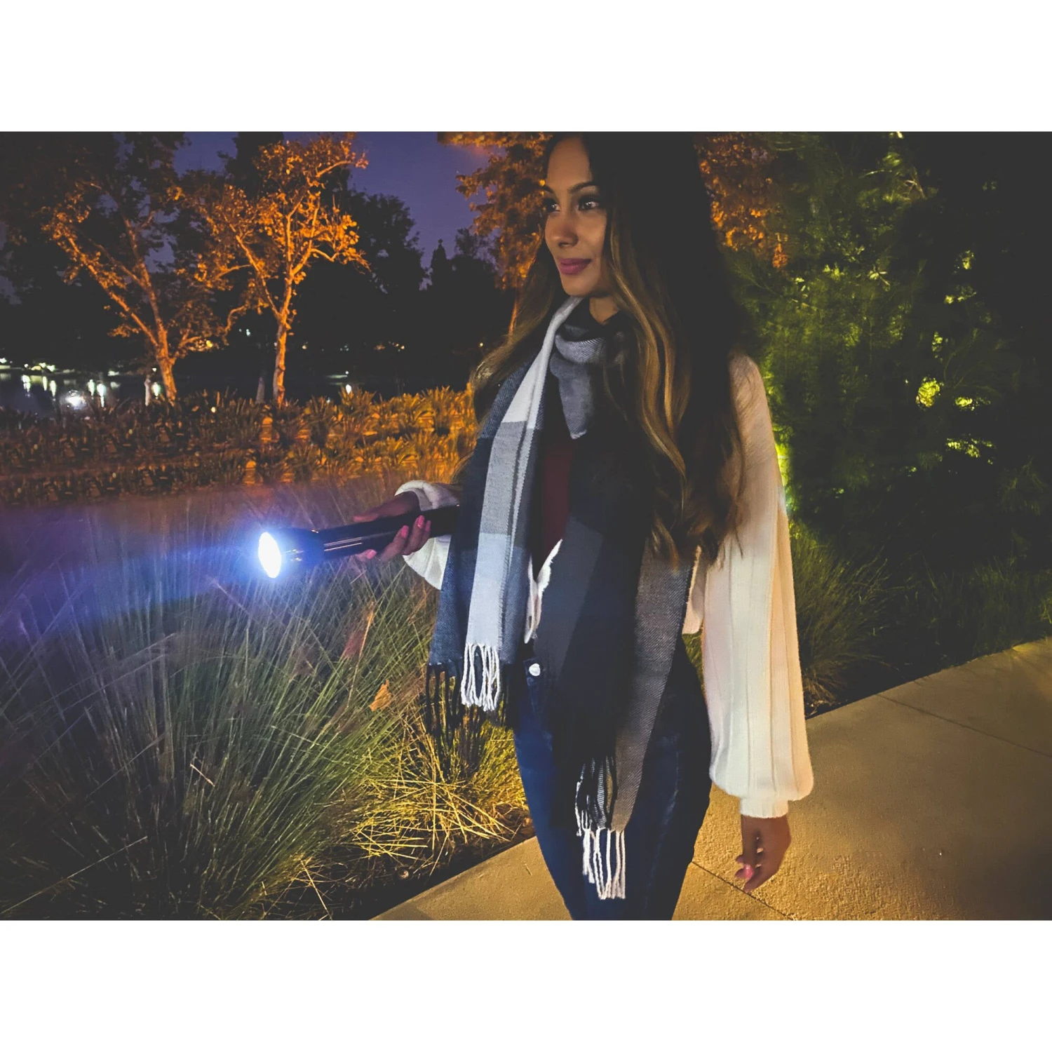 Maglite ML300L 4-Cell D LED Flashlight (Black, Display Box)(Maglite Ml300l 4 Cell D Led Flashlight Black Display Box) 3 Maglite ML300L 4-Cell D LED Flashlight (Black, Display Box)(Maglite Ml300l 4 Cell D Led Flashlight Black Display Box) - Image 3