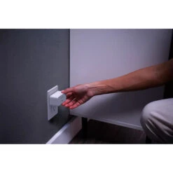 Philips Hue IRIS Smart Plug (White)(Philips Hue Iris Smart Plug White) -Celestron Shop 1680629497 IMG 1972664