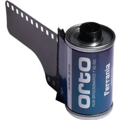 Ferrania Orto 50 ISO Orthochromatic Film (35mm Roll, 36 Exposures)(Ferrania Orto 50 Iso Orthochromatic Film 35mm Roll 36 Exposures)