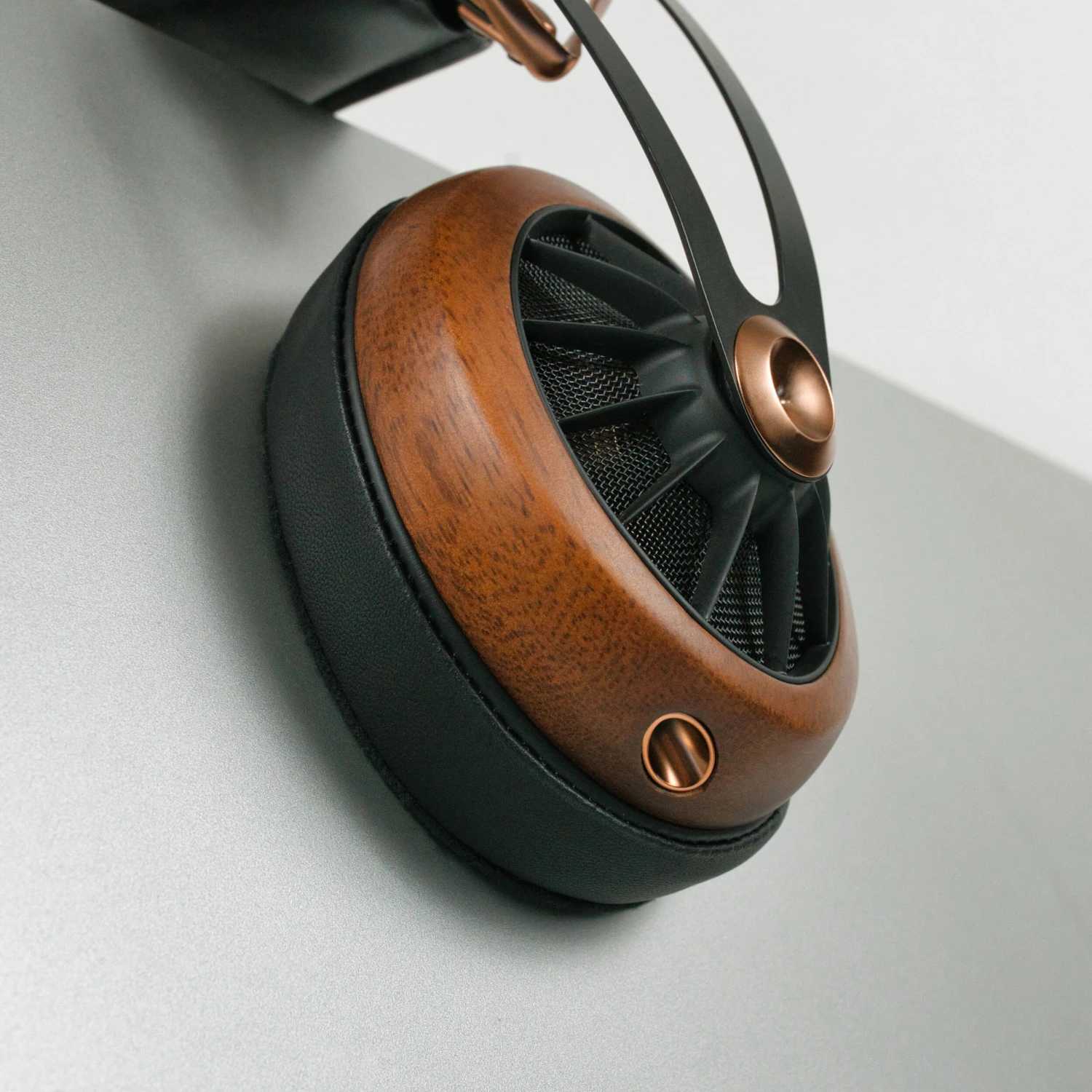 Dekoni Audio Elite Hybrid Replacement Earpads For Meze 109 (Pair)(Dekoni Audio Elite Hybrid Replacement Earpads For Meze 109 Pair) 6 Dekoni Audio Elite Hybrid Replacement Earpads For Meze 109 (Pair)(Dekoni Audio Elite Hybrid Replacement Earpads For Meze 109 Pair) - Image 6