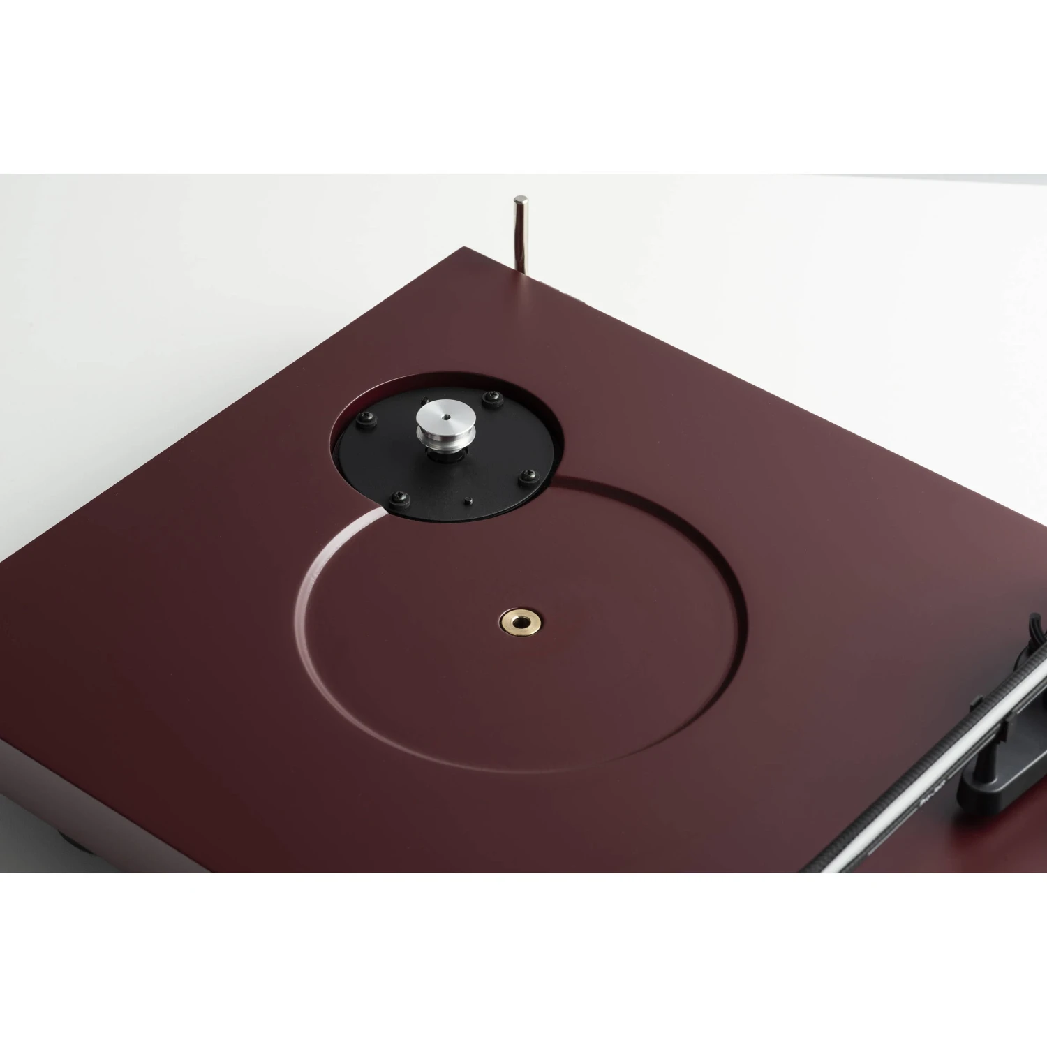 Pro-Ject Audio Systems Debut EVO 2 Manual Two-Speed Turntable (Satin Wine Red)(Pro Ject Audio Systems Debut Evo 2 Manual Two Speed Turntable Satin Wine Red) 3 Pro-Ject Audio Systems Debut EVO 2 Manual Two-Speed Turntable (Satin Wine Red)(Pro Ject Audio Systems Debut Evo 2 Manual Two Speed Turntable Satin Wine Red) - Image 3