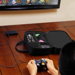 USA GEAR Nintendo Switch And Accessory Case With Shoulder Strap (Black)(Usa Gear Nintendo Switch And Accessory Case With Shoulder Strap Black) -Celestron Shop 1736511837 IMG 2409974