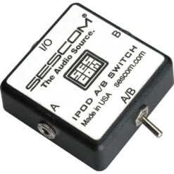 Sescom IPod Stereo Audio MP3 FLAC WMA Player A/B Switch 3.5mm (1/8)(Sescom Ipod Stereo Audio Mp3 Flac Wma Player A B Switch 3 5mm 1 8)