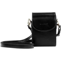 MegaGear Protective Leather Camera Case For Nikon COOLPIX A900 (Black)(Megagear Protective Leather Camera Case For Nikon Coolpix A900 Black)